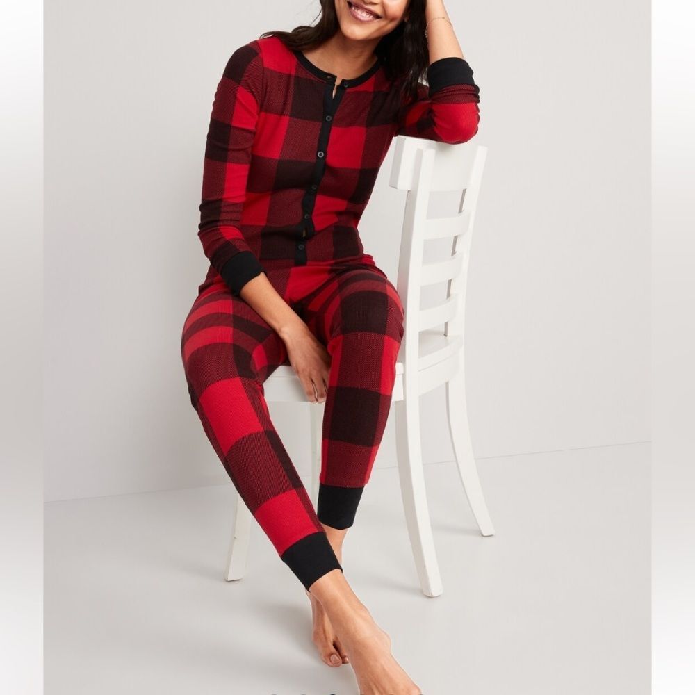 Old Navy Women's Thermal Knit One-Piece Pajama Sz L Red Black Plaid Cozy Buttons